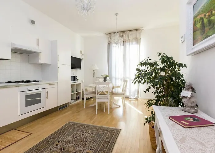 Lägenhet La Maison Della Piazzetta Bologna
